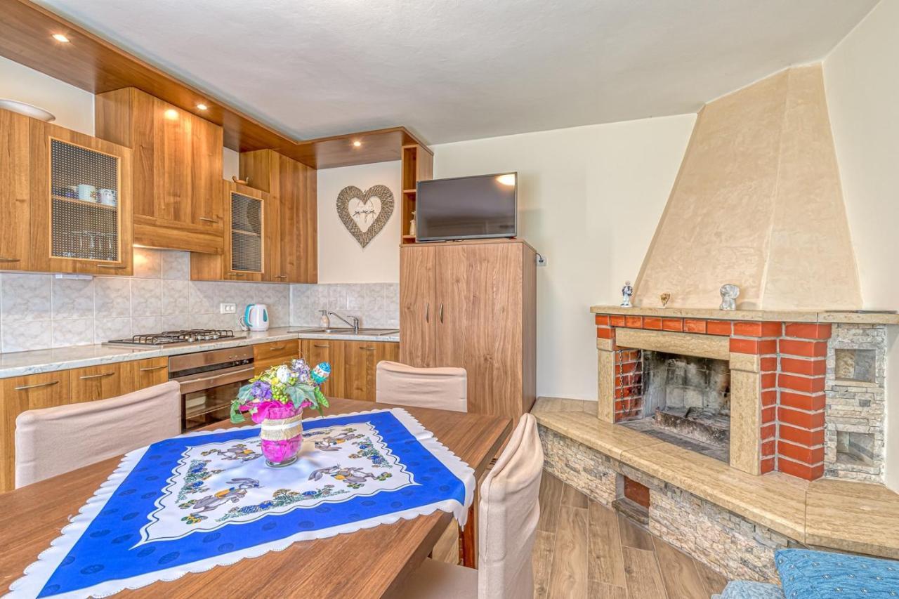 Apartment Flores Stari Pazin Eksteriør billede