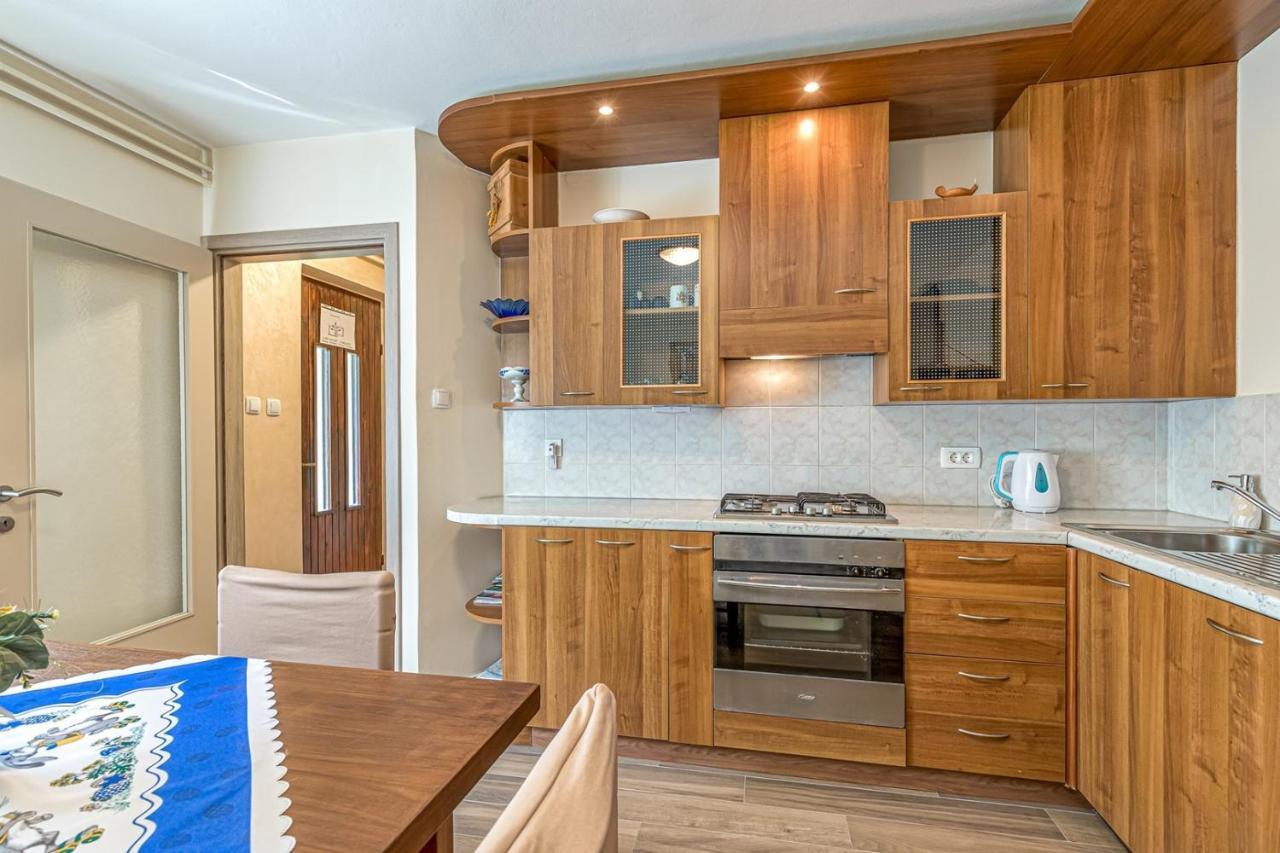Apartment Flores Stari Pazin Eksteriør billede